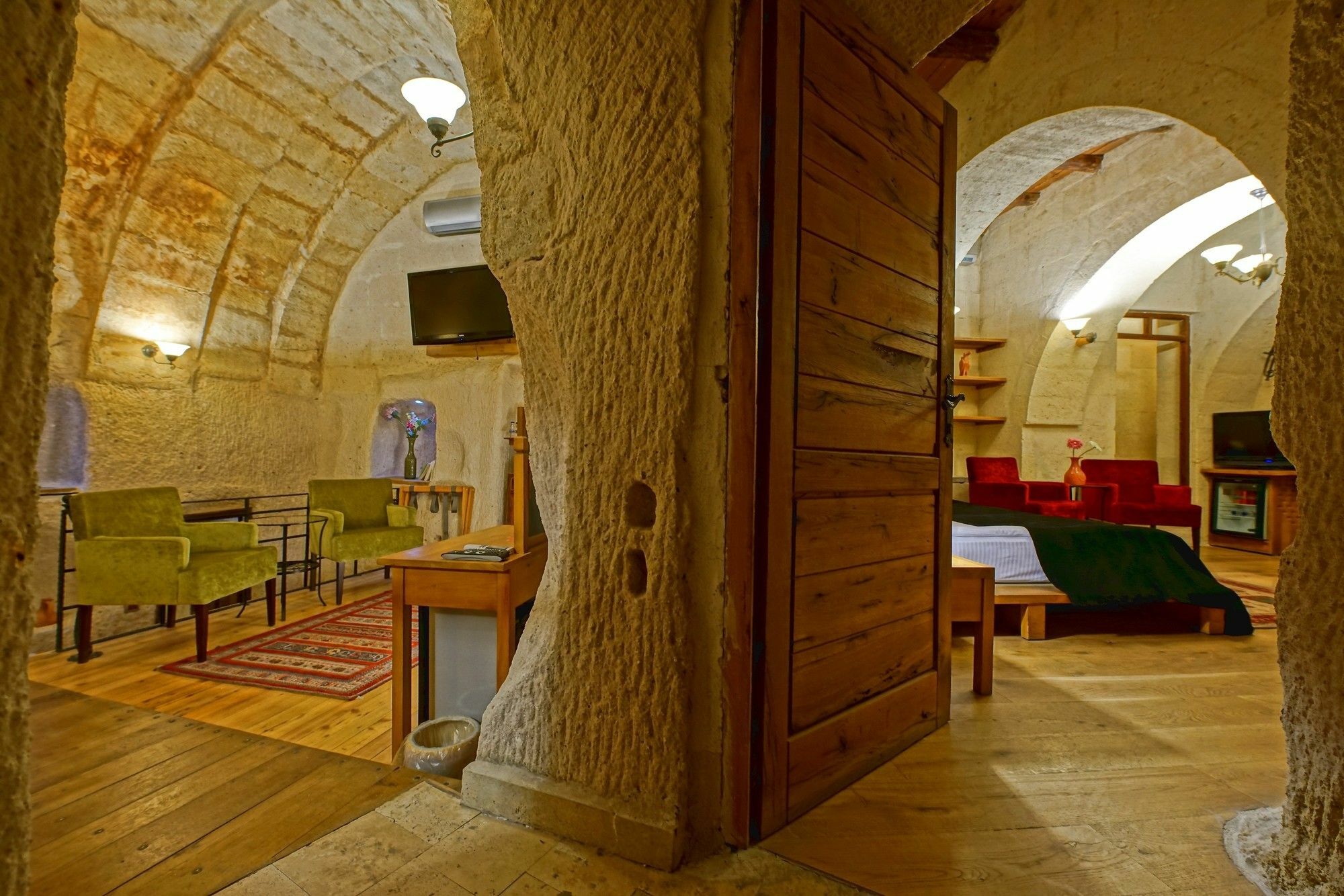 אוצ'יסר La Casa Cave Hotel מראה חיצוני תמונה