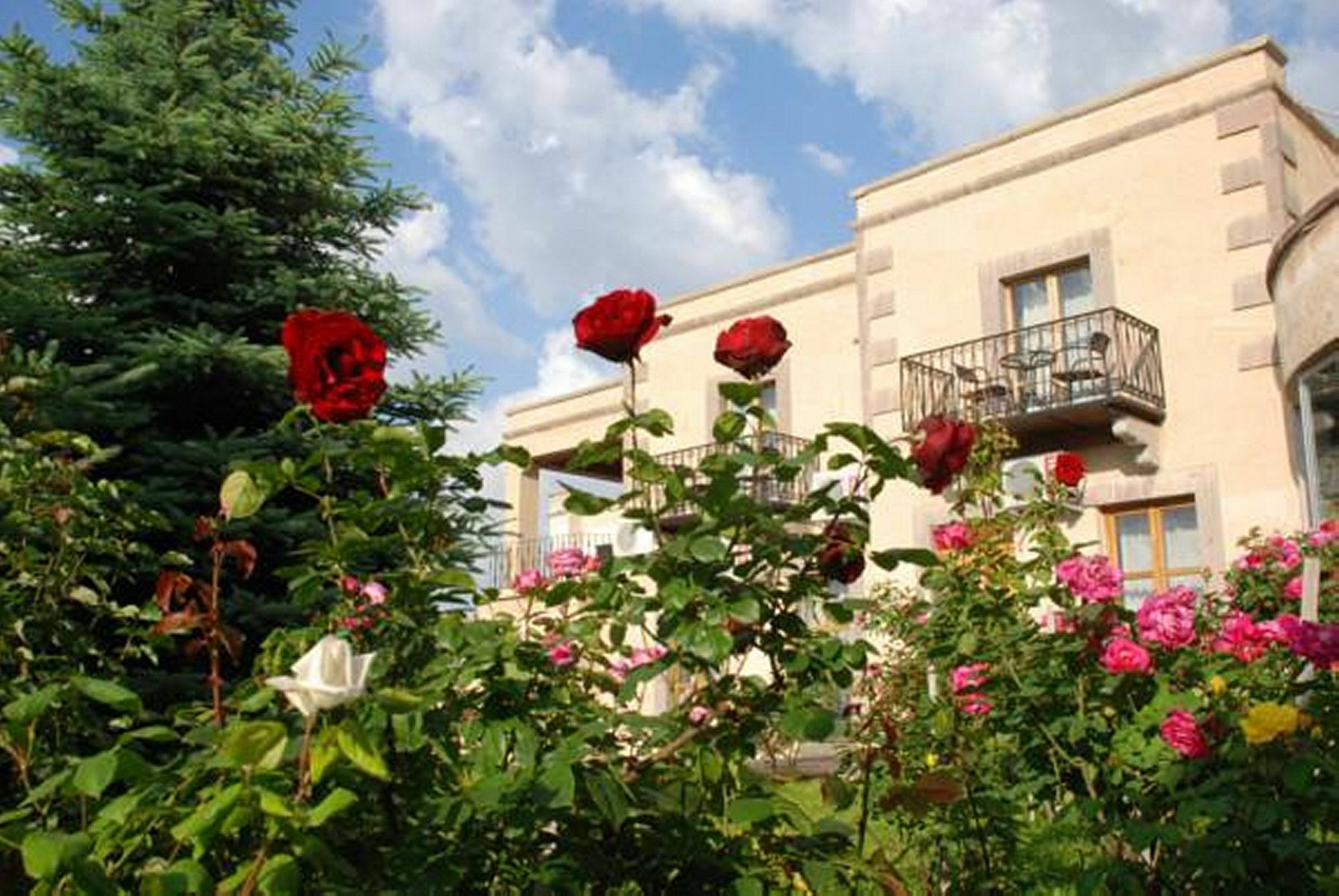 אוצ'יסר La Casa Cave Hotel מראה חיצוני תמונה